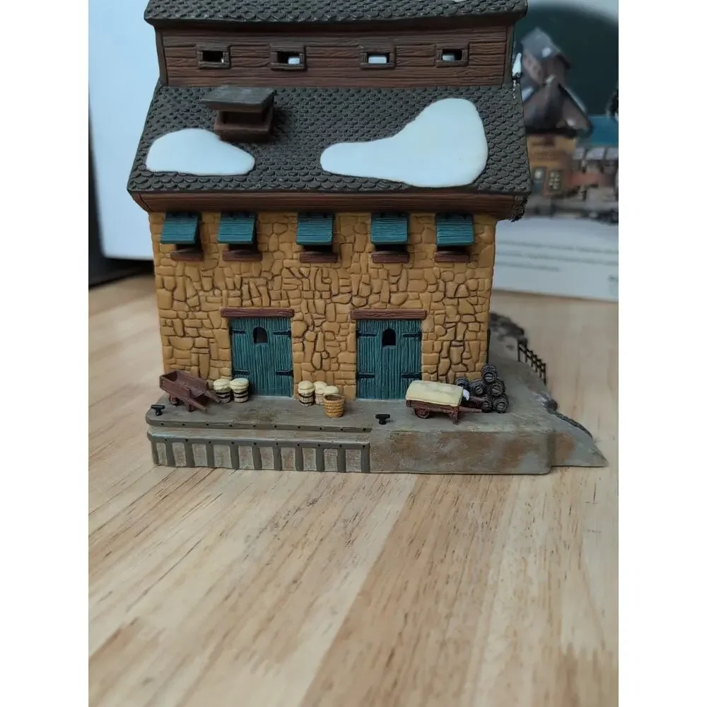 Dept 56 North Eastern Sea Fisheries Ltd Dickens Heritage‎ Village Retired 58316